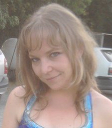 Marion De La Cruz