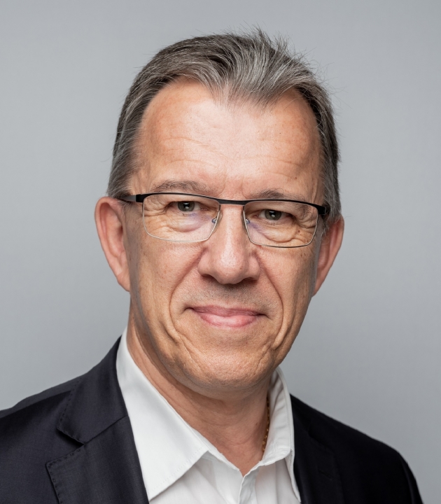 REGIS DESRUELLES