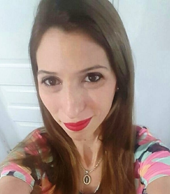 PAULA LUCIA DOMINGUEZ