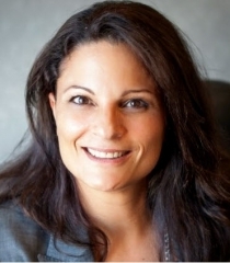 YASMINA POZDNIAKOVA